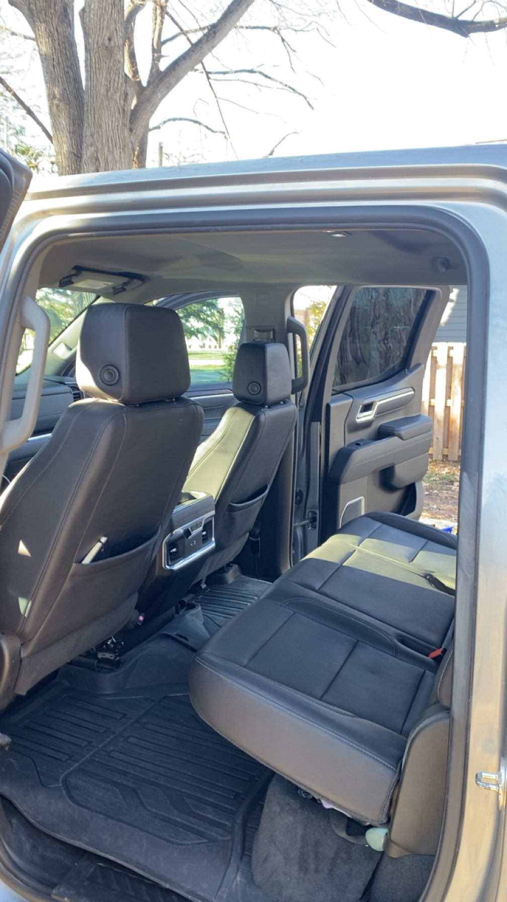 Clean passenger row after detail
