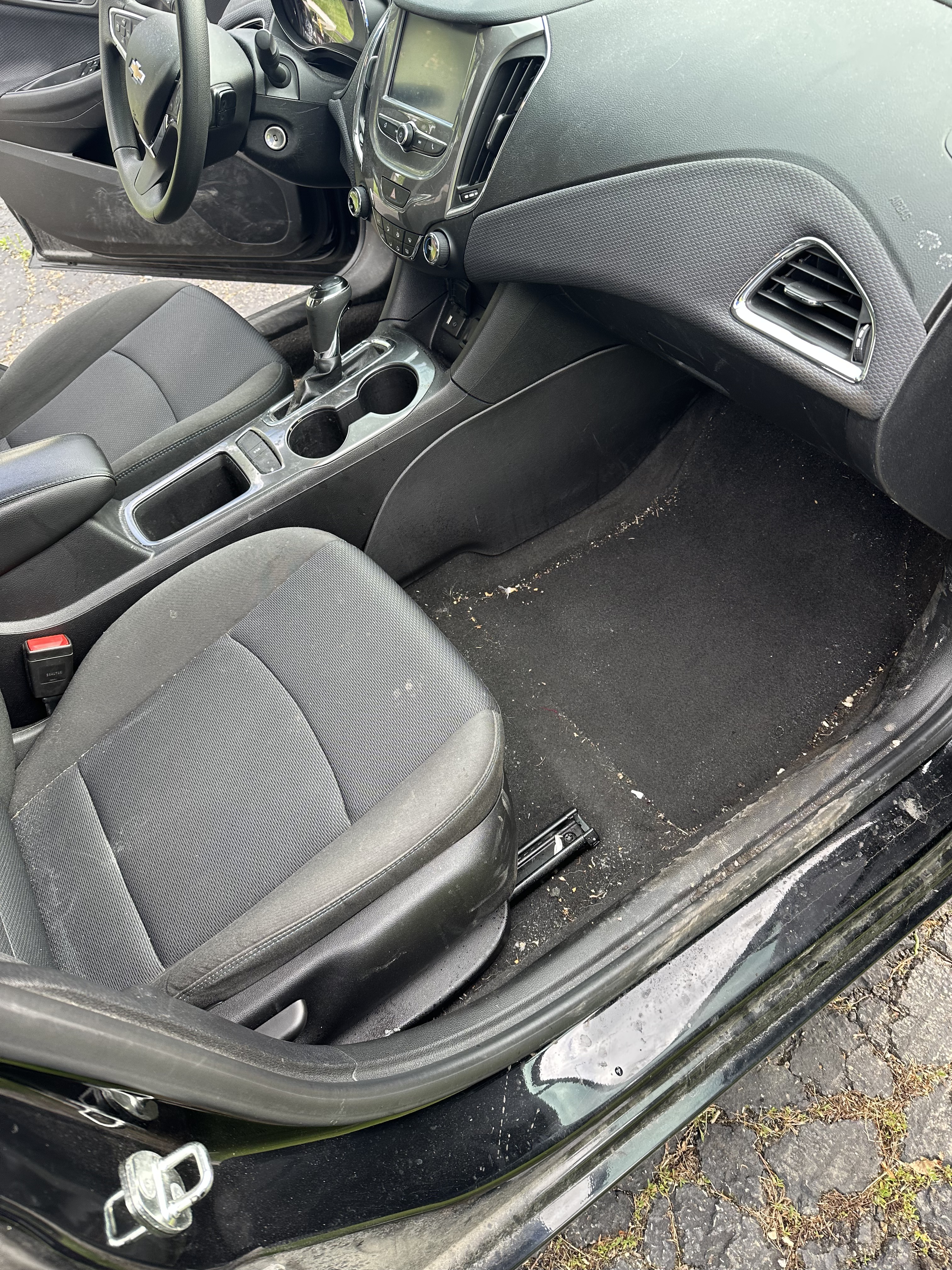 Dirty Malibu floor before detail